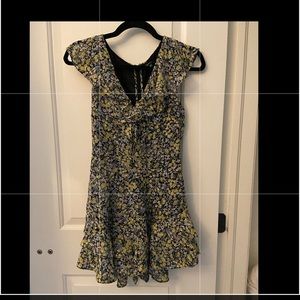 Dynamite floral romper - 10/10 condition never worn